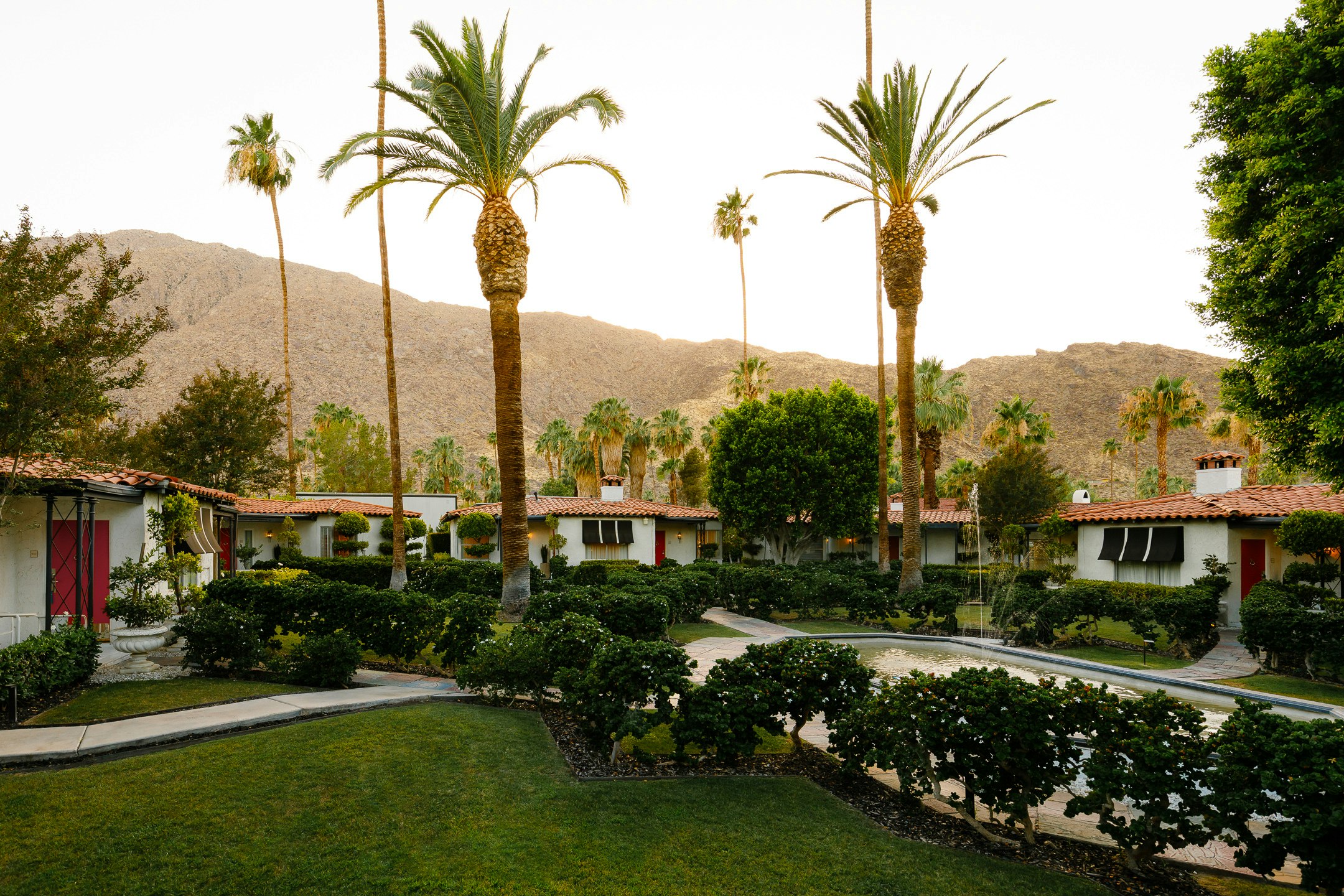 Avalon Hotel And Bungalows Palm Springs 65/85