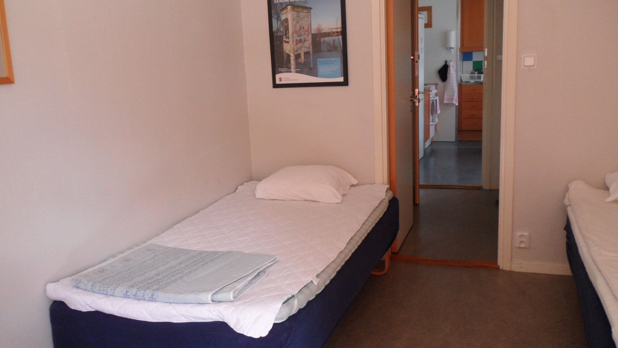 2 BEDROOMS, BASIC, QUADRUPLE