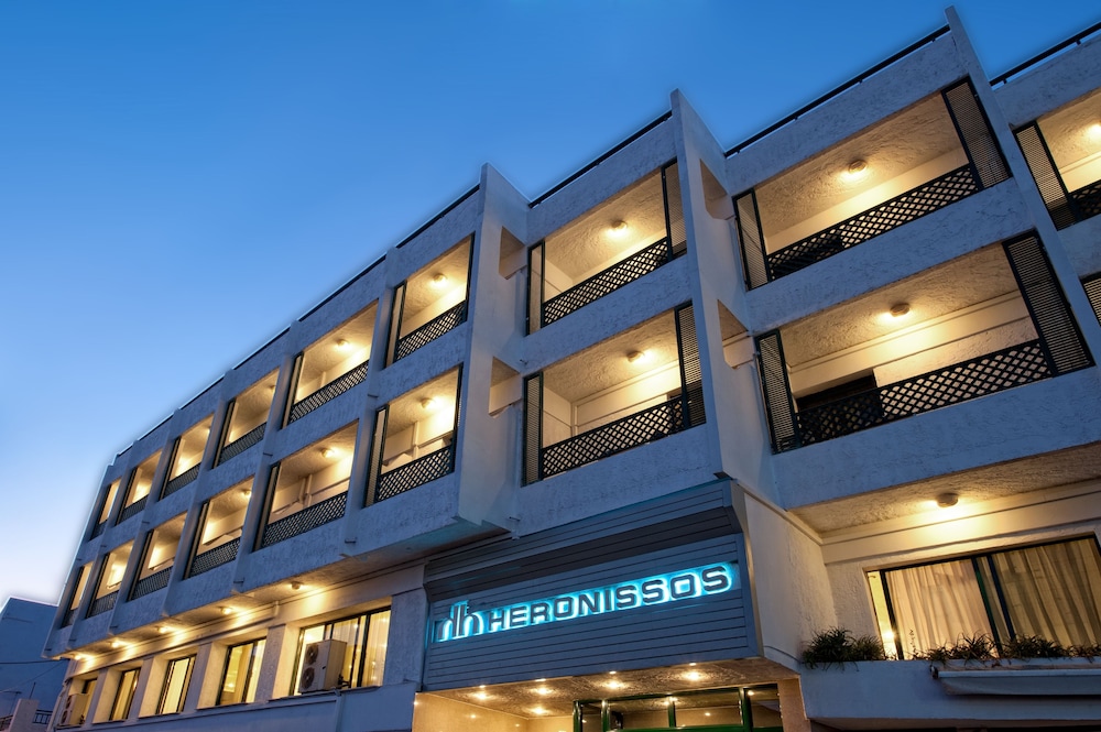 Heronissos Hotel 4/47