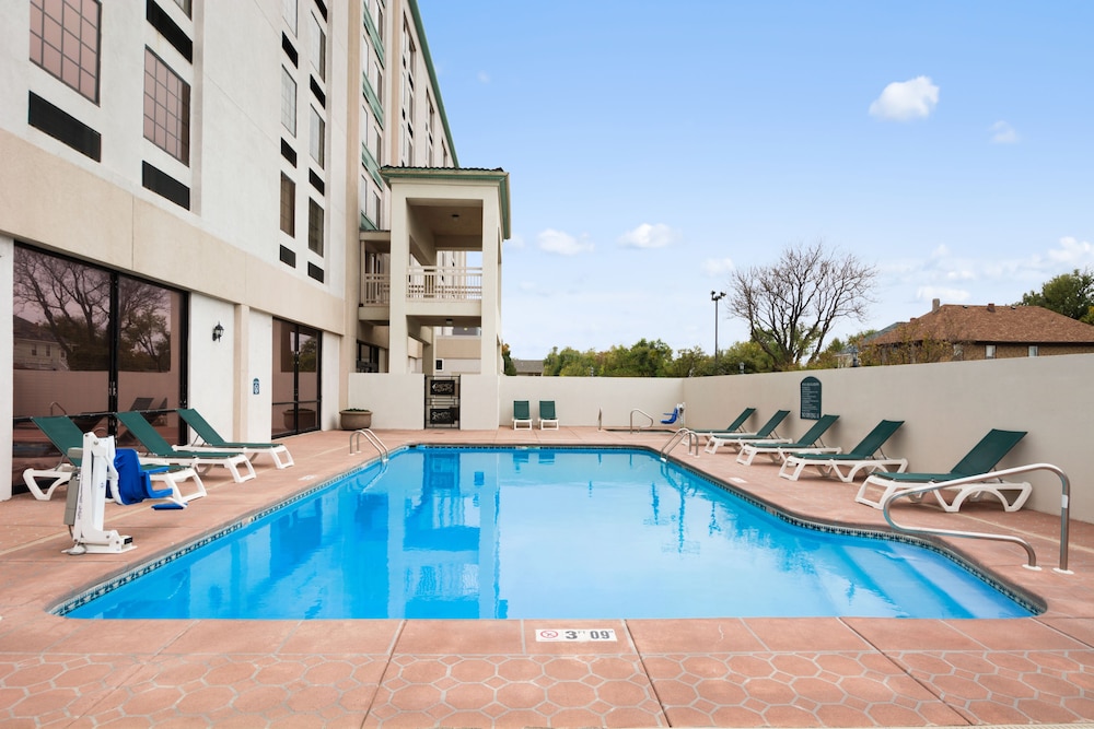 Wyndham Garden Wichita Downtown 3/47
