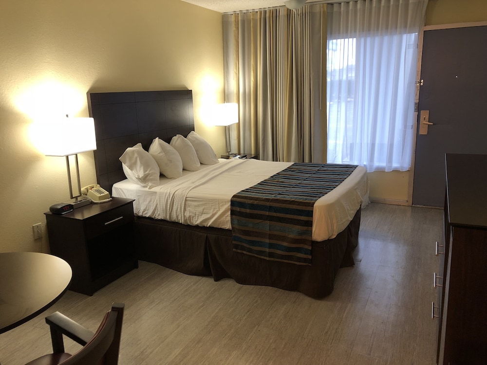 Days Inn by Wyndham Natchez 16/32