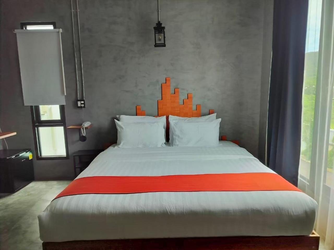 Cicada Hotel Kanchanaburi 6/15