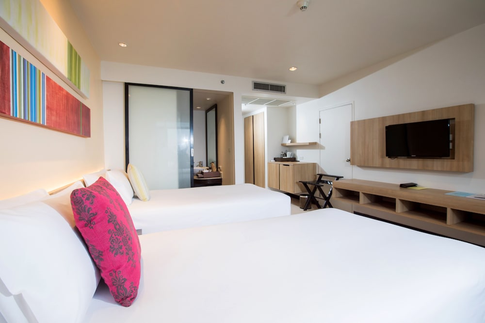Centara Karon Resort Phuket 30/85