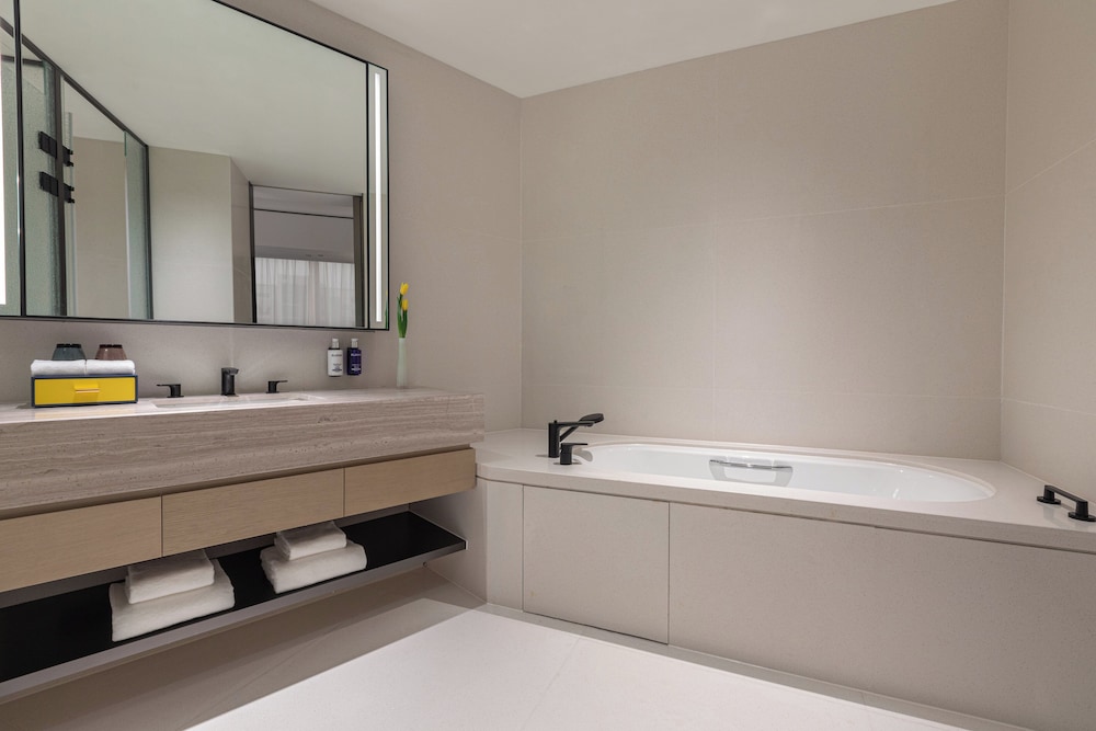 voco Suites Shanghai Hongqiao CBD 41/46
