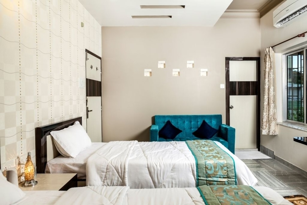 Simi International - The Imperial Guest House 2/20
