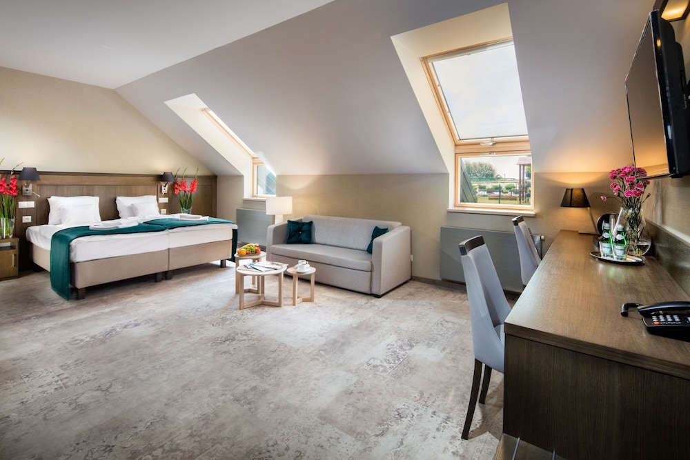 Residence Szary 48/71