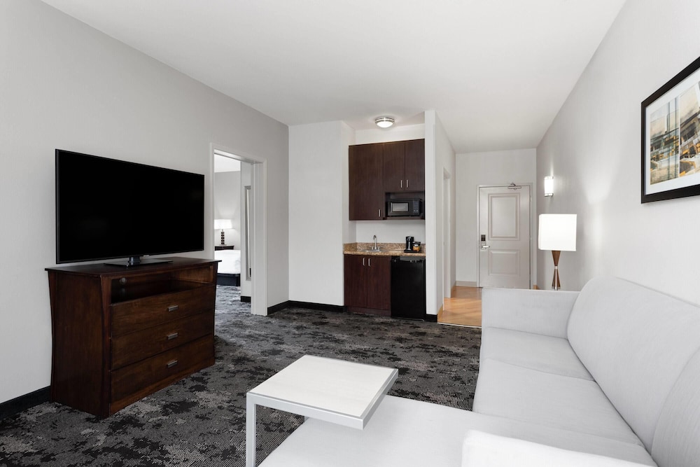 La Quinta Inn & Suites by Wyndham Columbus - Edinburgh 38/59
