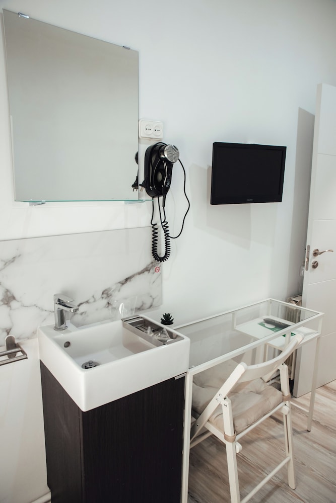 Hostal Ruta de Francia 39/50