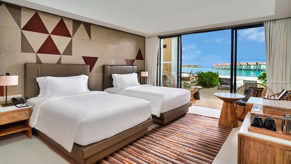 Silver, Beach, Studio, Twin Beds