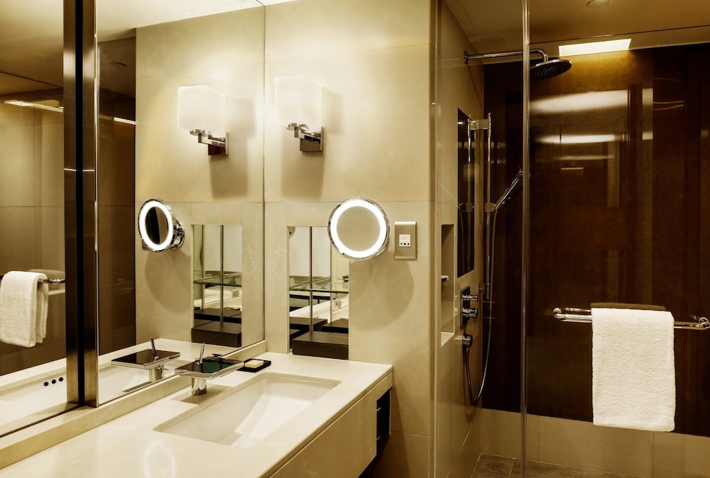 HYATT REGENCY HONG KONG TSIM SHA TSUI 10/55