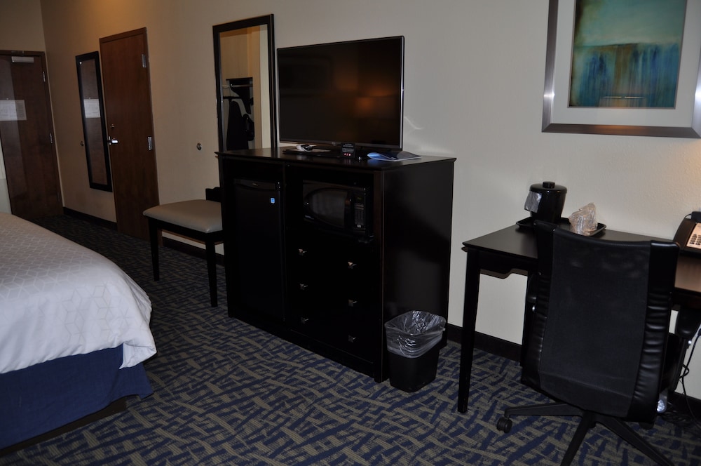 Holiday Inn Express And Suites Lebanon 37/40