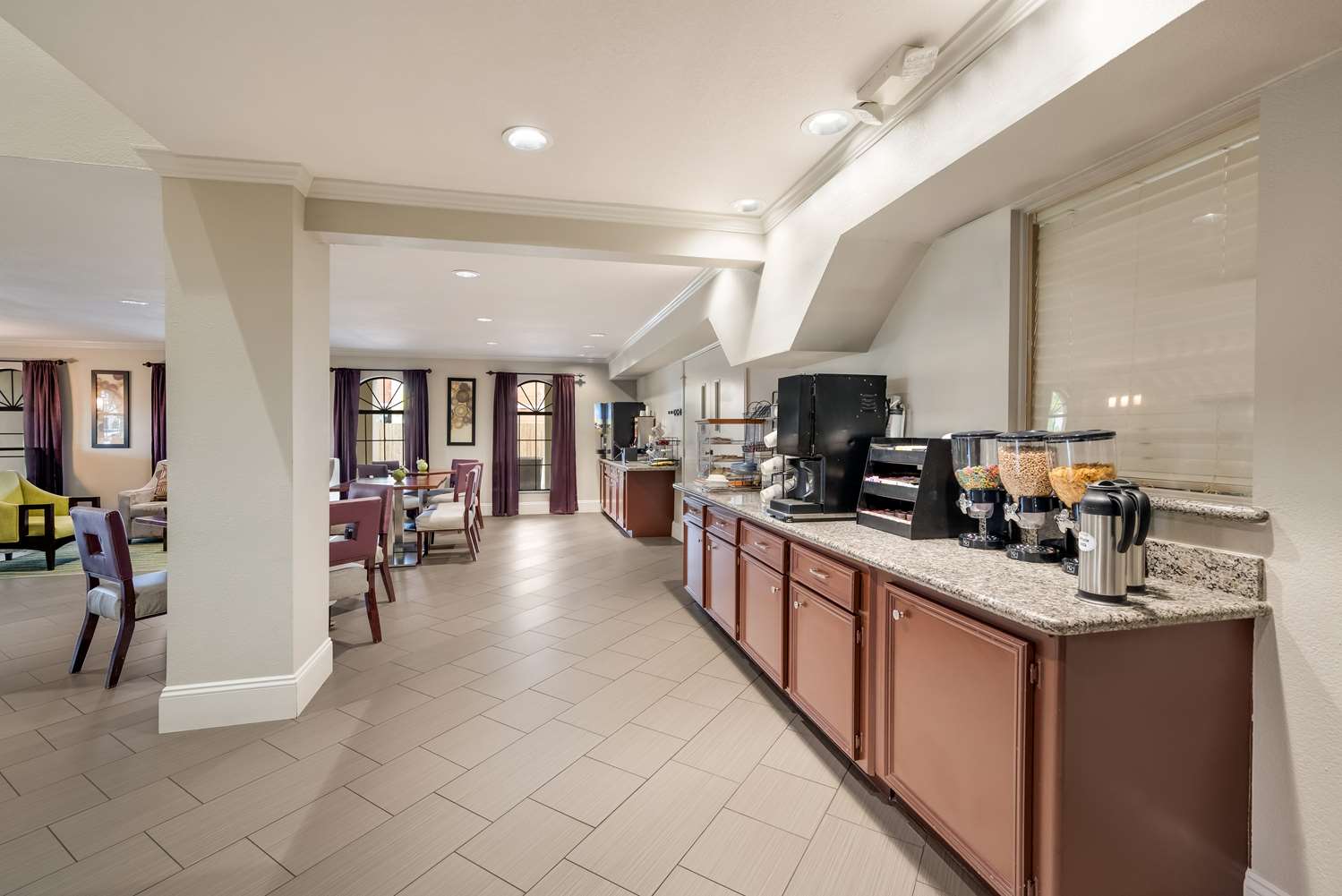 Surestay Hotel By Best Western Deer Park 4/31