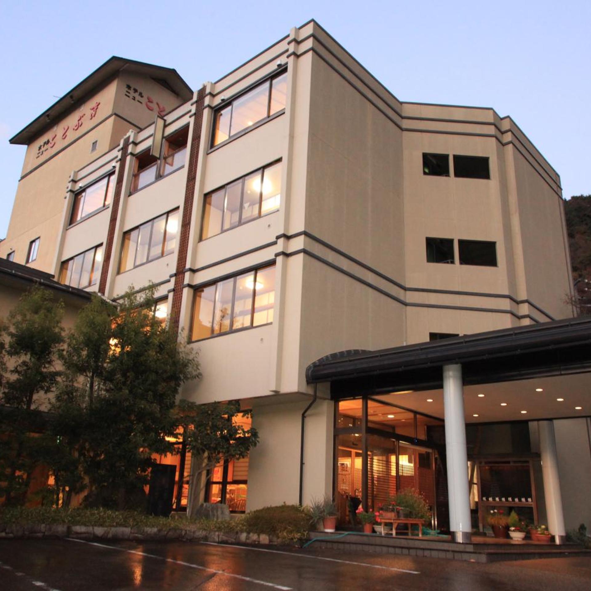 Hotel New Kotobuki 2/50