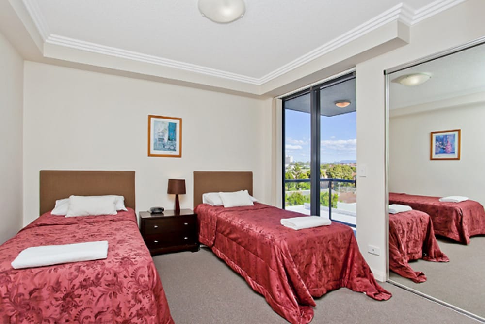 Aqualine Apartments 28/74