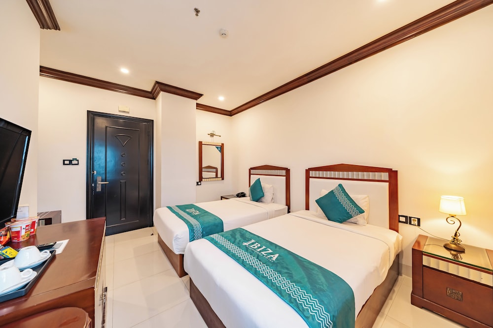Ibiza Riverfront Hotel Da Nang 27/74