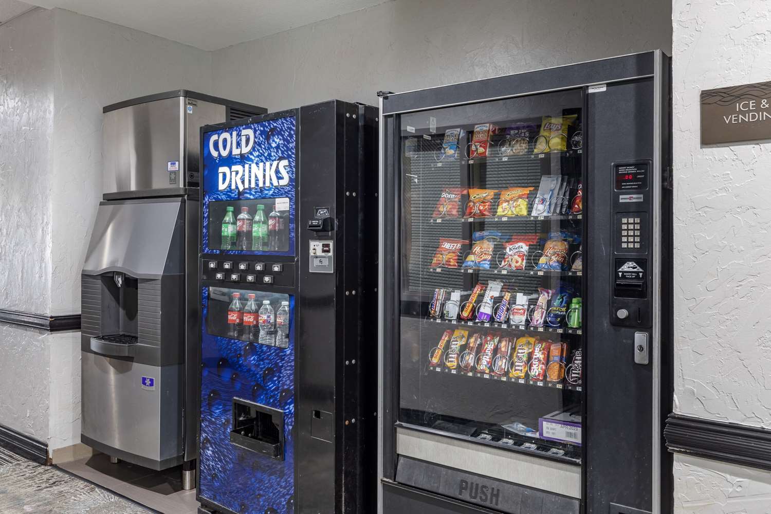 Quality Inn & Suites I-35 E-Walnut Hill 22/41