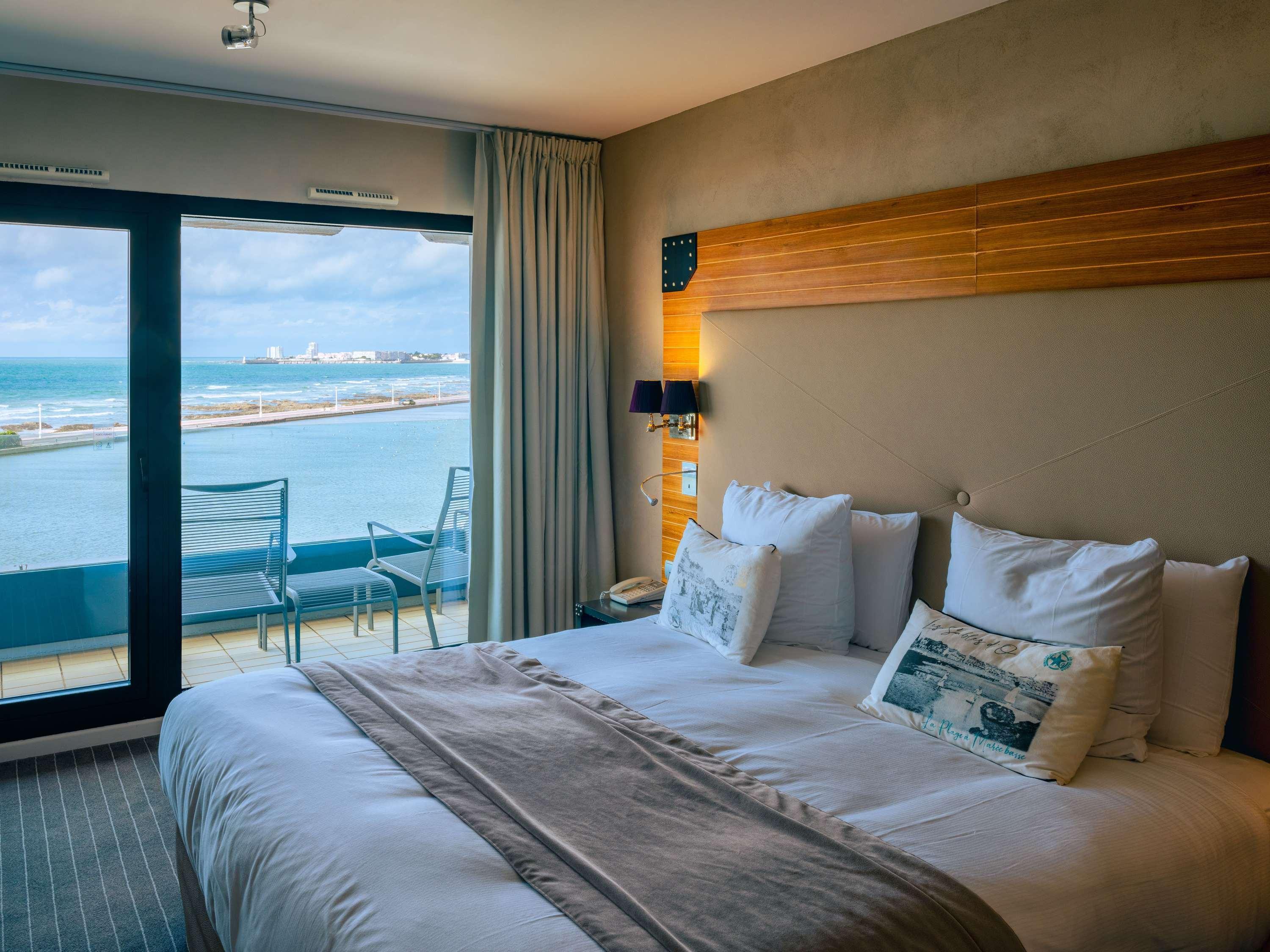 Suite, King Bed, Sea View, Sofa, 2 Balconies
