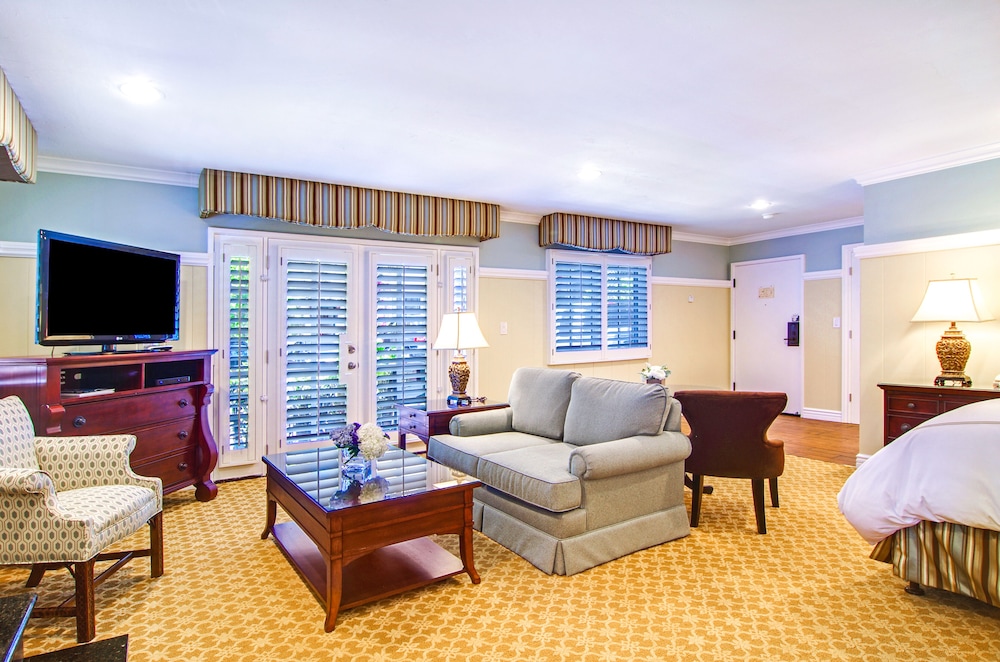 Wayside Inn 30/44