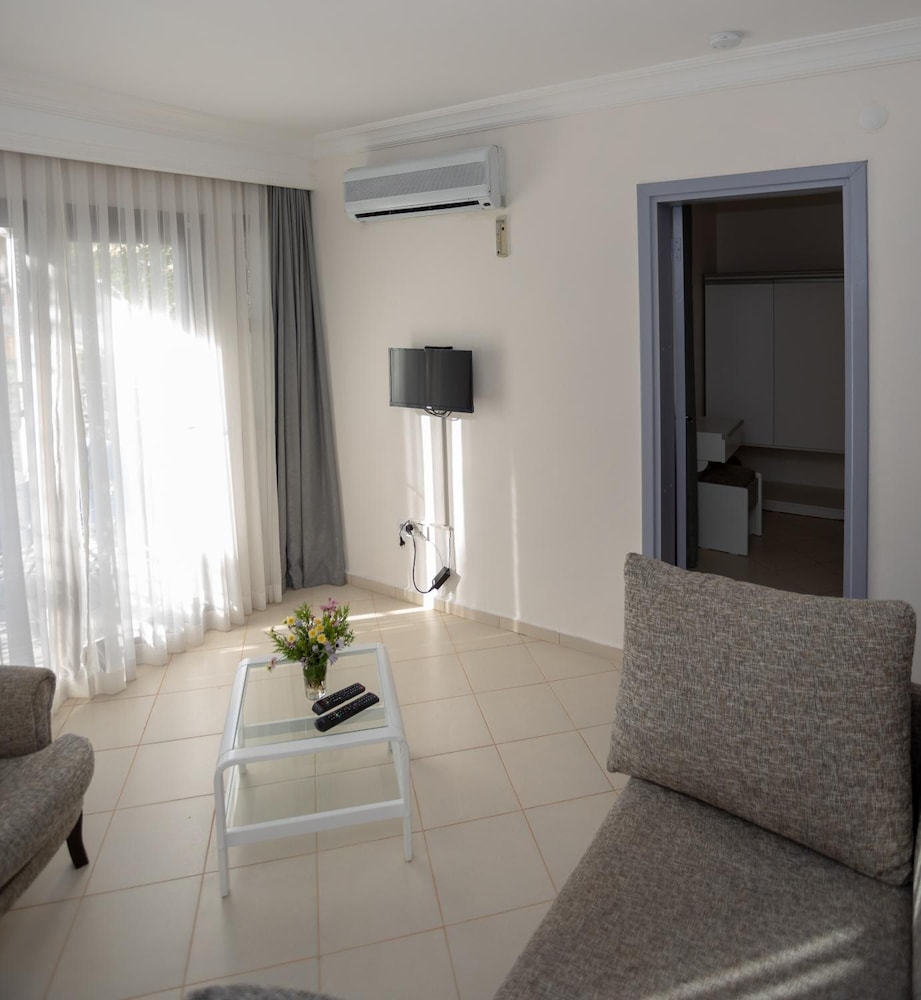 Mitos Apartments 17/50