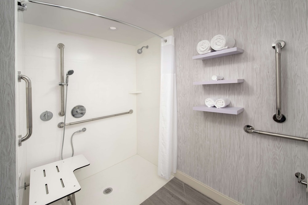 Hampton Inn Marathon Florida Keys Fl 18/58