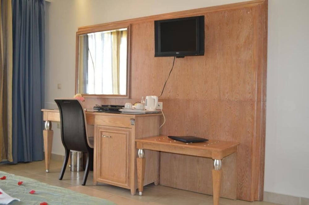 Natura Park Village Hotel & Spa 47/58