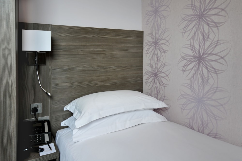 The Bromley Court Hotel 18/50