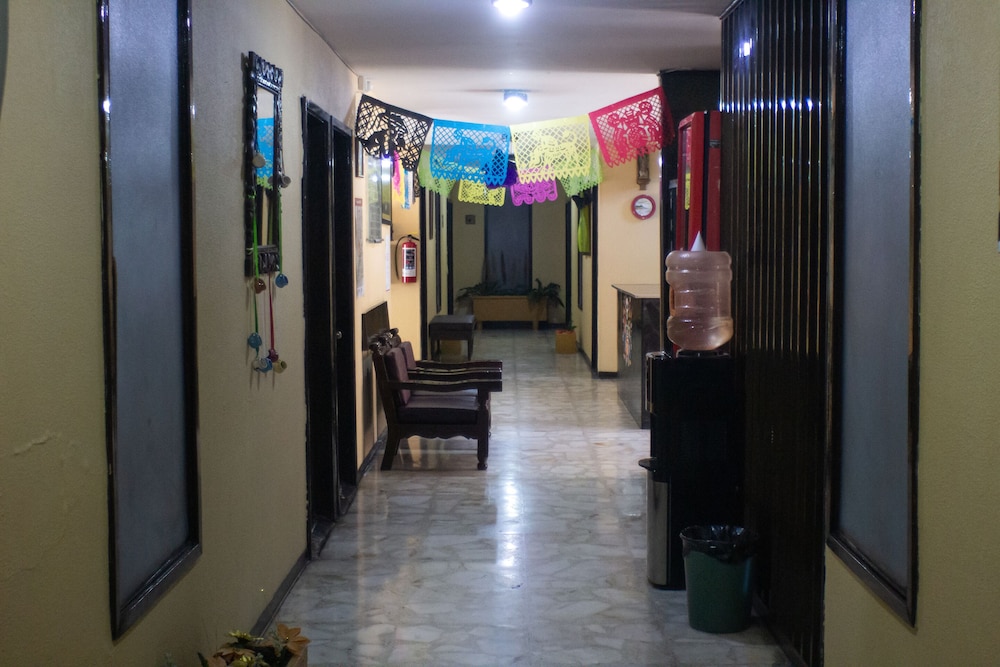 OYO Hotel Colon, Plaza Bicentenario, Zacatecas Centro 31/48