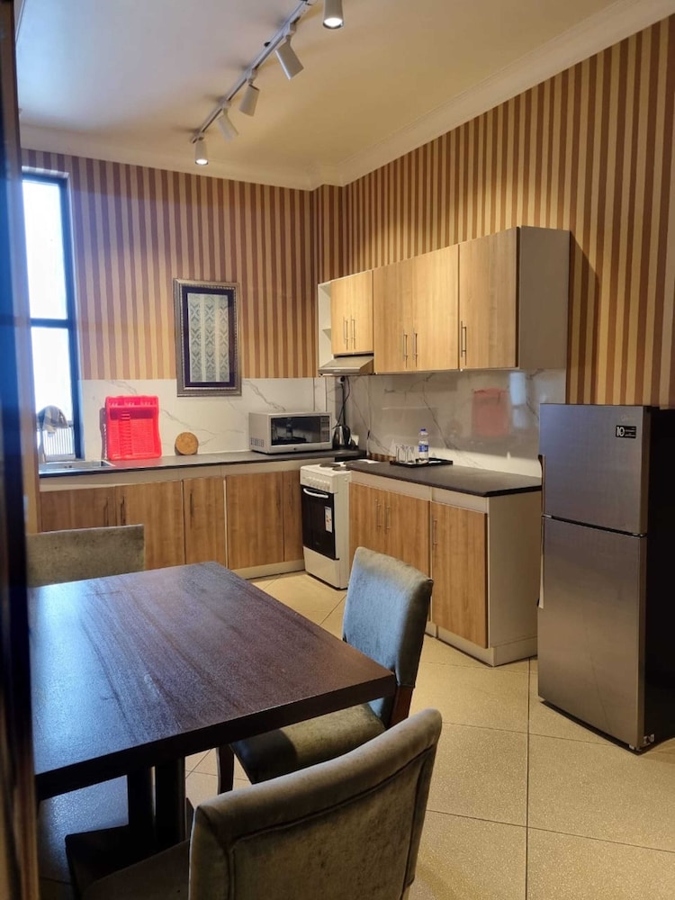 The Residence Suite Hotel 33/42