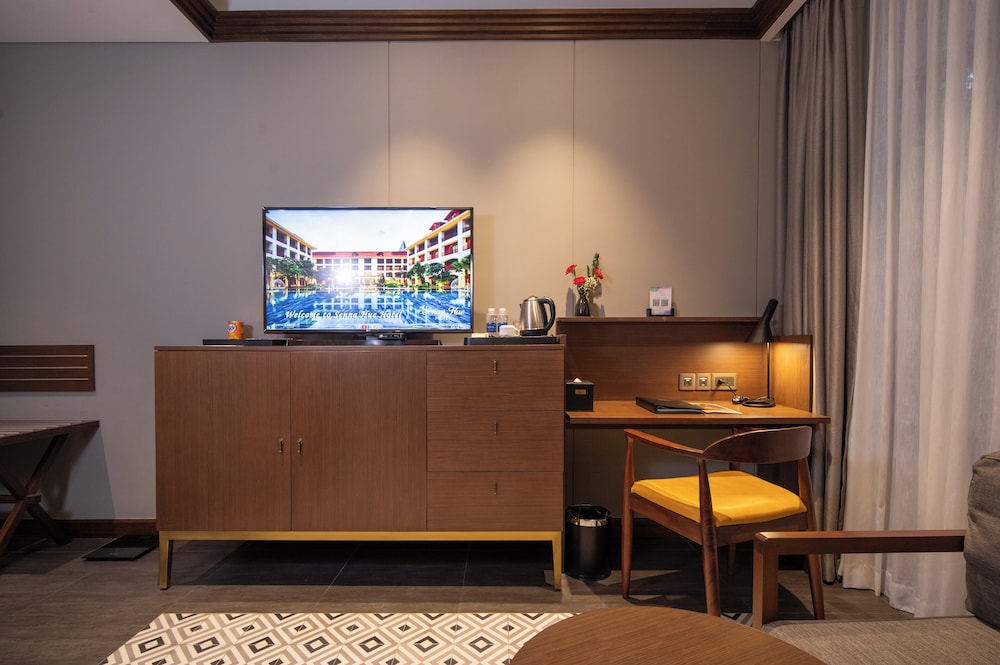 Senna Hue Hotel 8/50