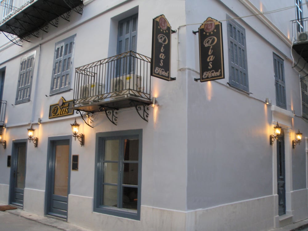 DIAS HOTEL 2/77