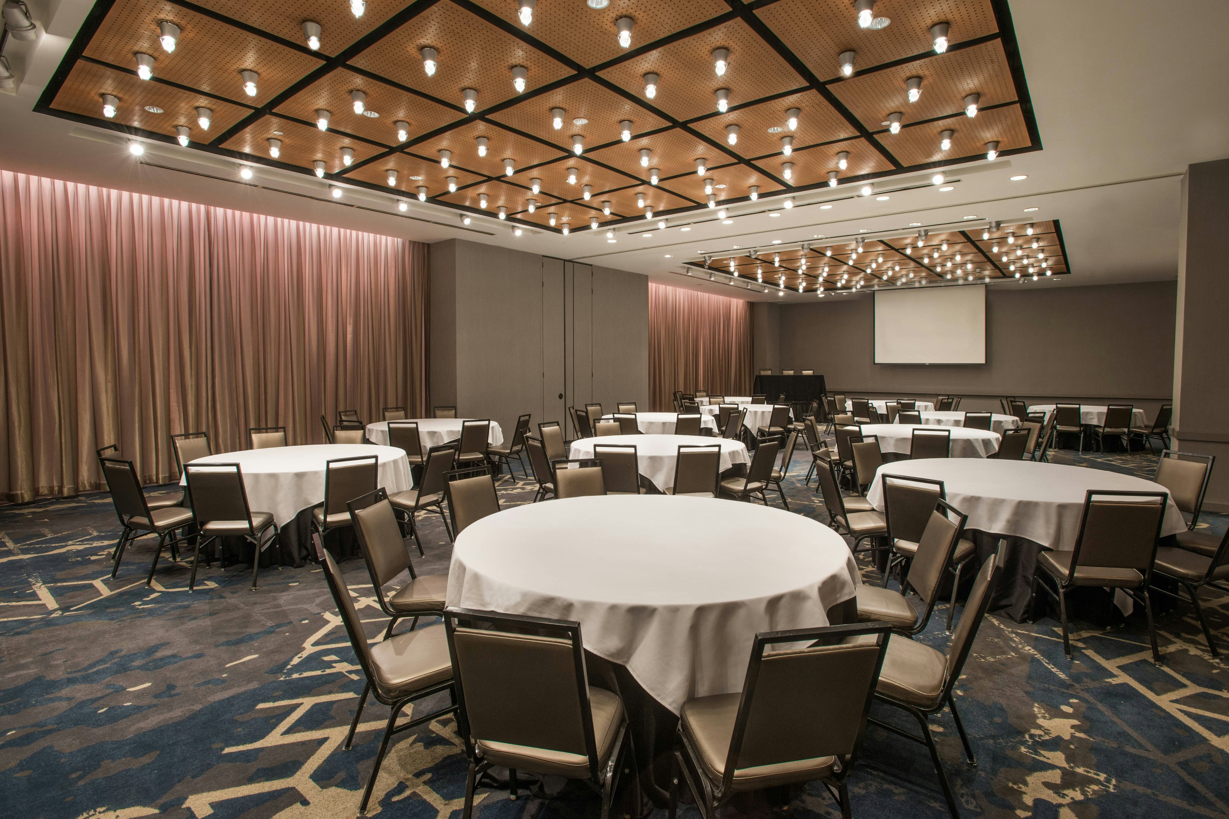 Magnolia Hotel Houston 55/61