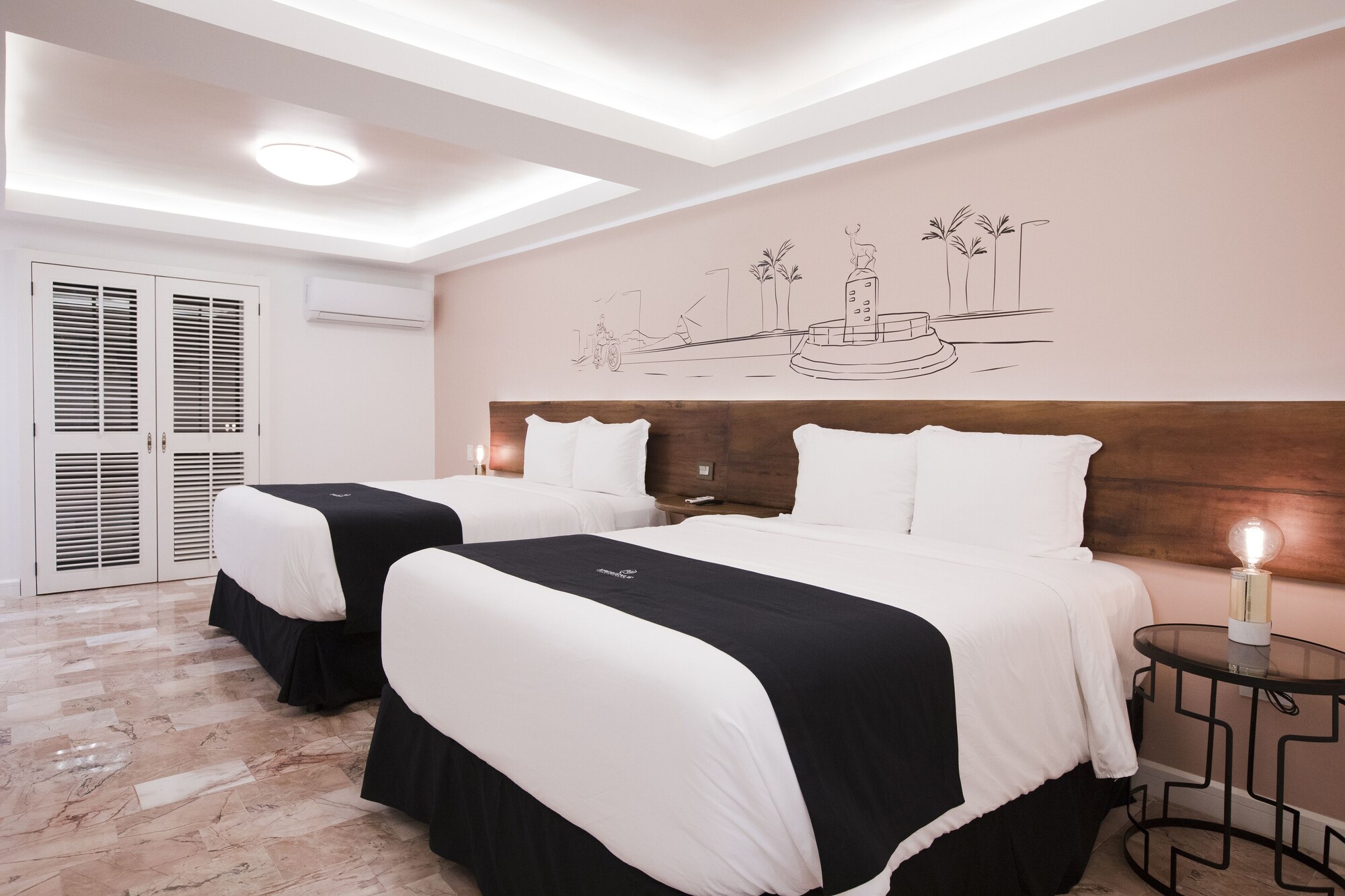 Happy Nest, Sunset, 2 Queen Beds، The Xperience by g - Adults Only 4/8