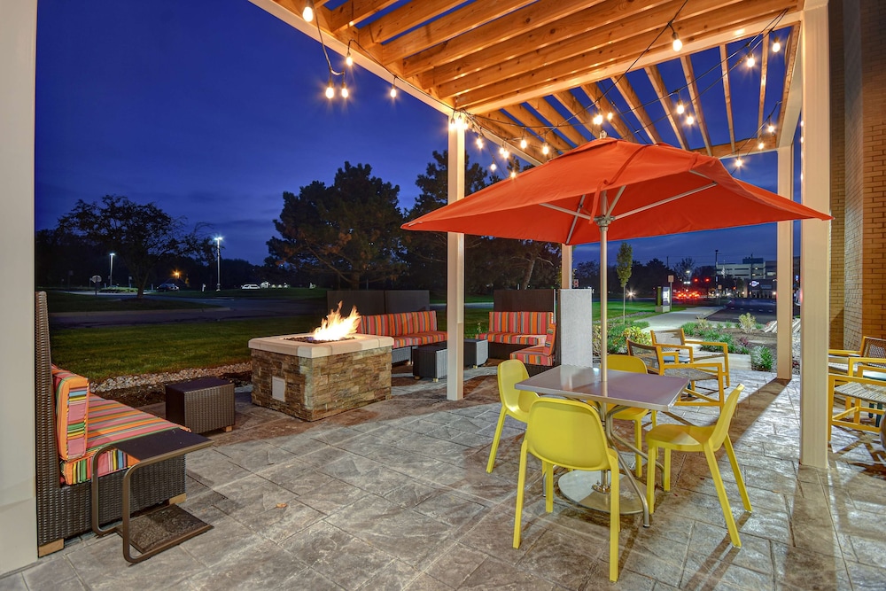 Home2 Suites by Hilton Detroit-Troy, MI 38/43