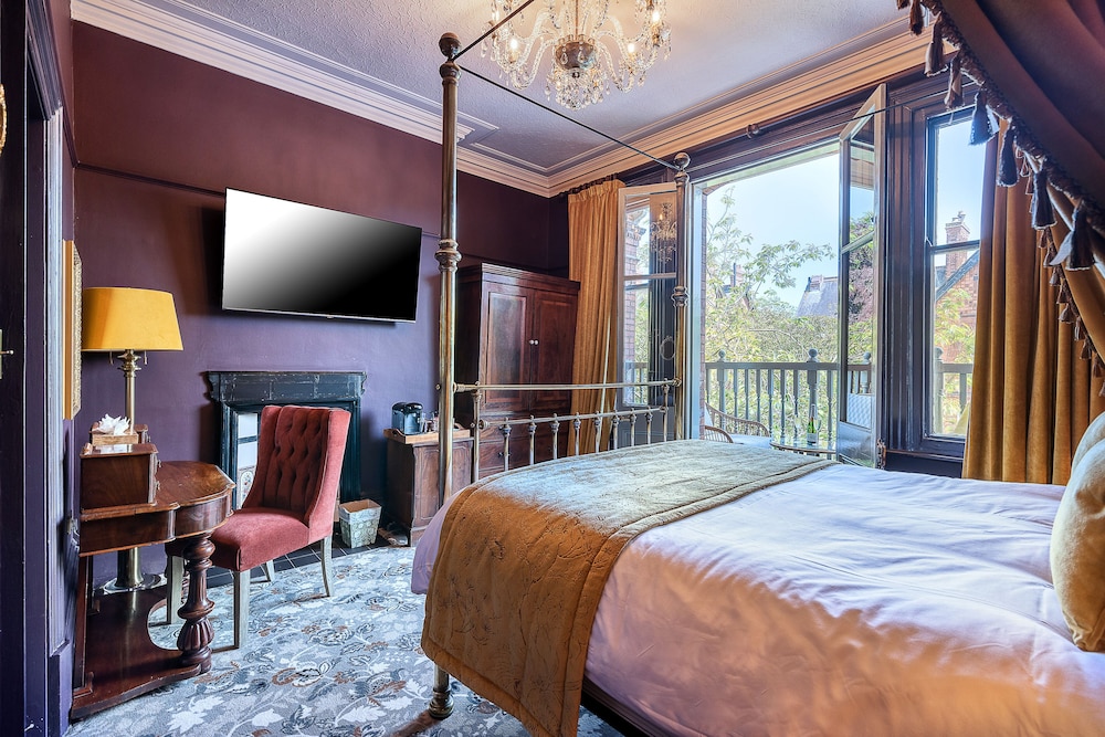Four Poster, Double Bed, Balcony
