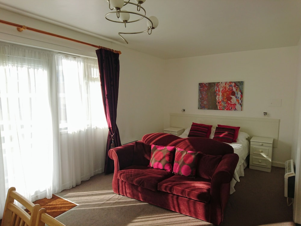 Sarum Hotel 47/69