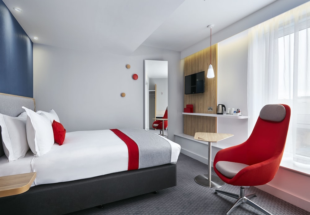 HOLIDAY INN EXPRESS DUBLIN CITY CENTRE 28/71