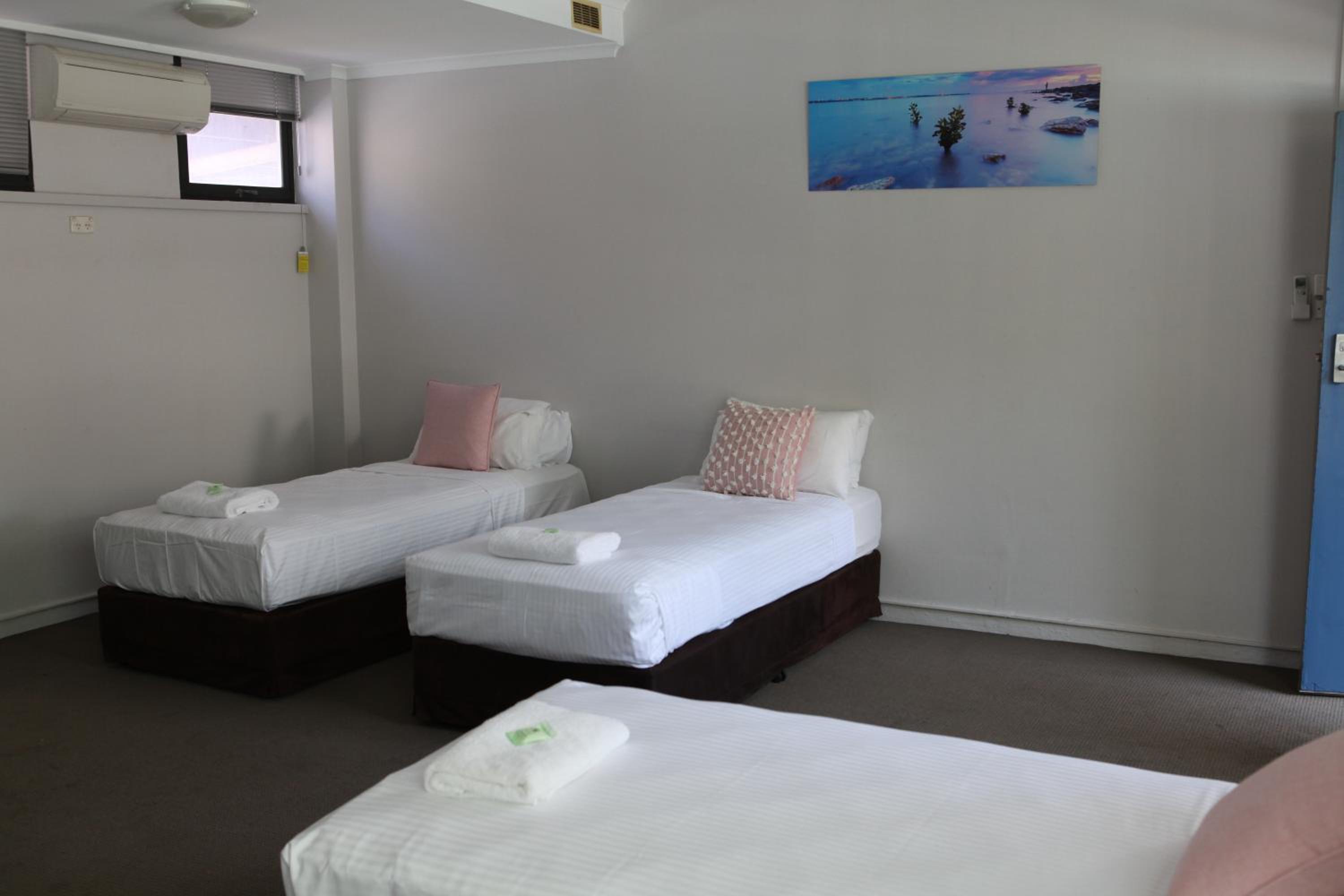 Female Dorm, Female Only, 5 Beds
