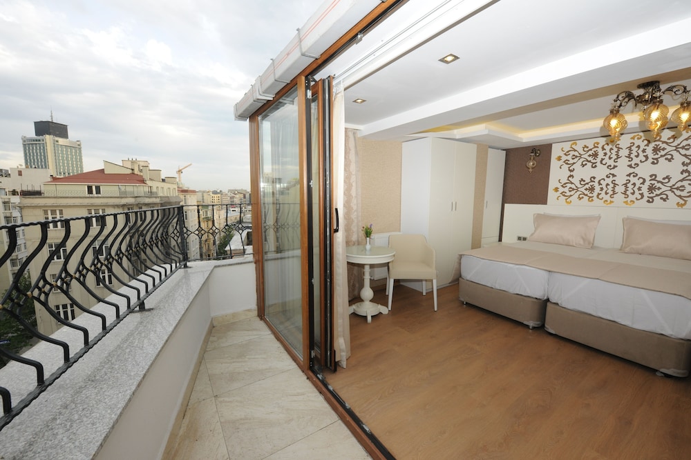 Rooms Inn Taxim 30/70