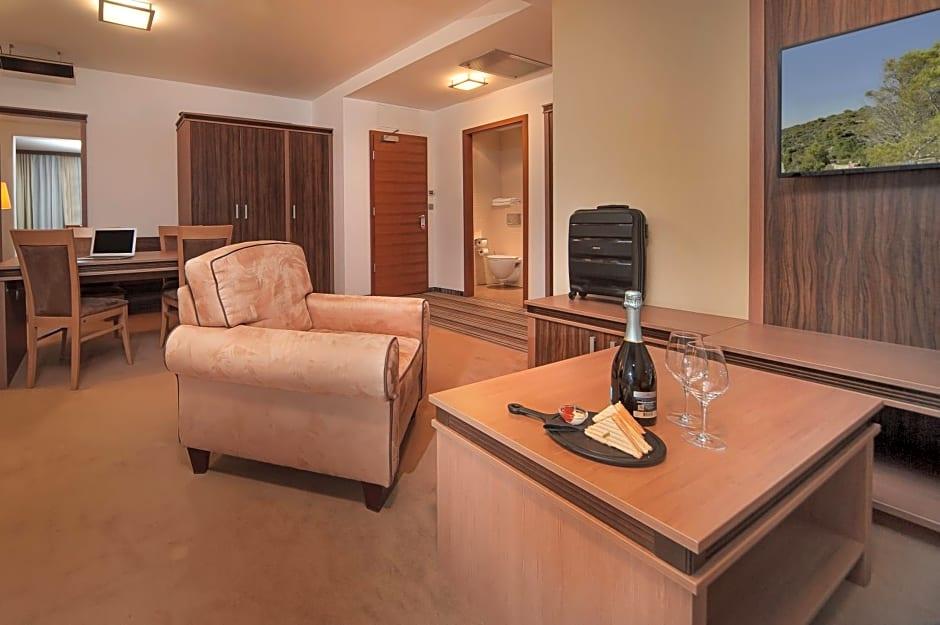 Hotel Kras 36/61