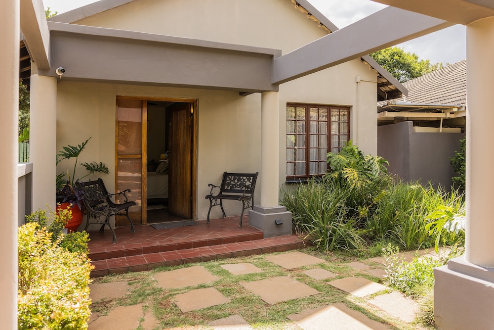 Rozendal Guest House 3/50