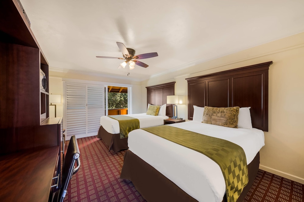 ROOM, 2 DOUBLE BEDS