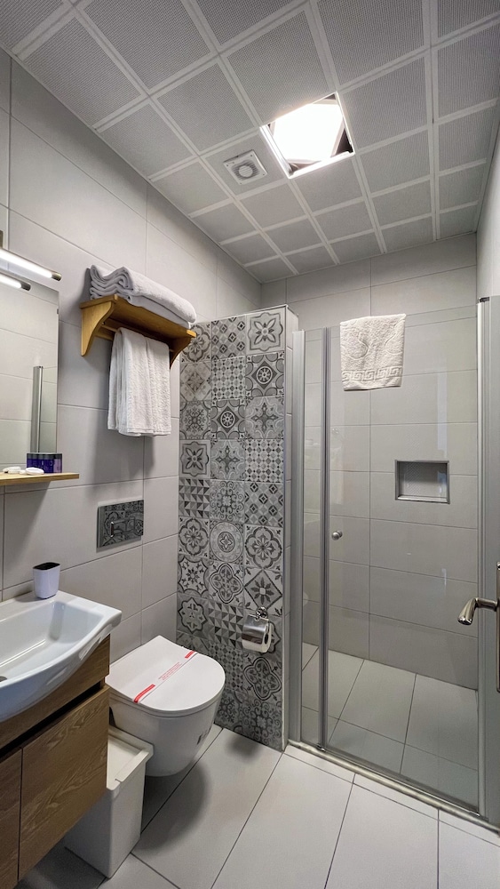 غرفة بسريرين منفصلين بإطلالة على النهر، Villa Marine Apart Hotel 3/3