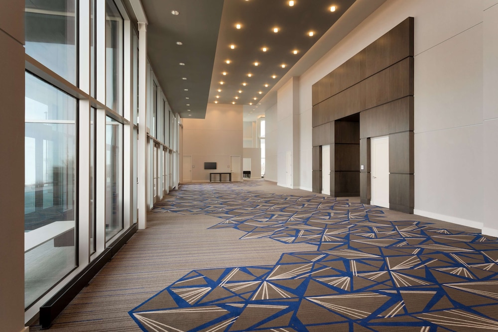 Embassy Suites by Hilton Kansas City Olathe 16/54