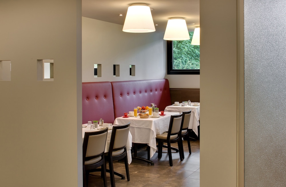 Hotel Mediterranee 56/67