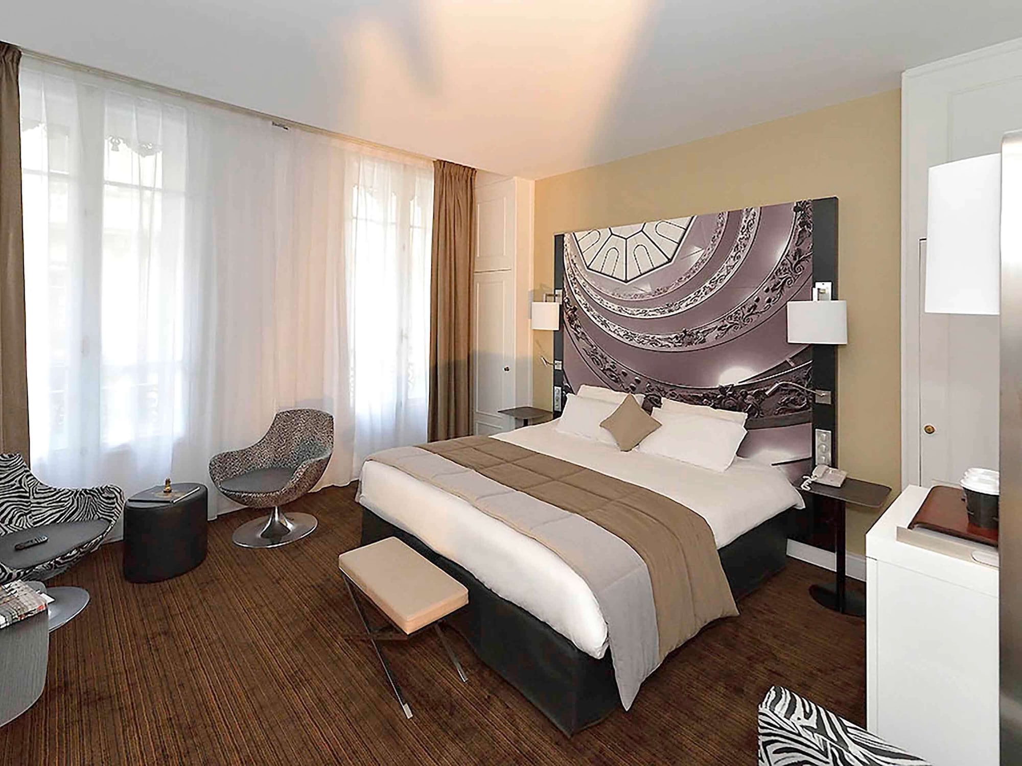 SUPERIOR, PRIVILEGE, DOUBLE BED