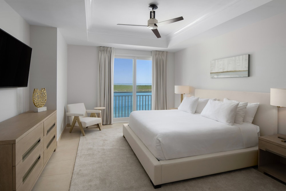 2 BEDROOMS, PENTHOUSE, OCEAN FRONT, BALCONY