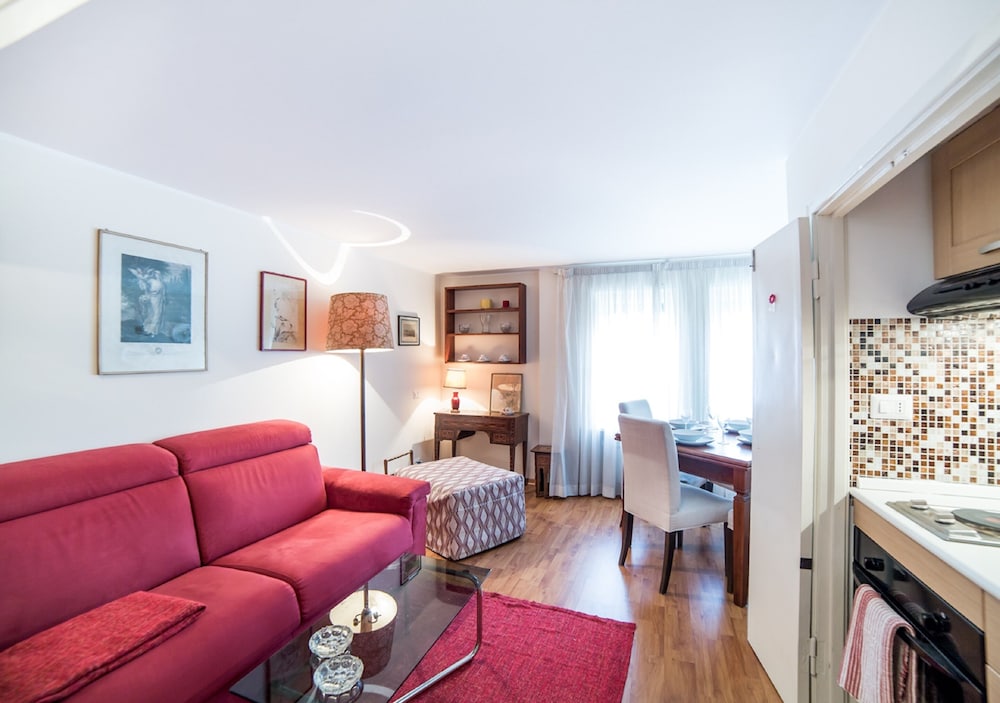 Rent In Rome - Appartamento Archimede 11/19