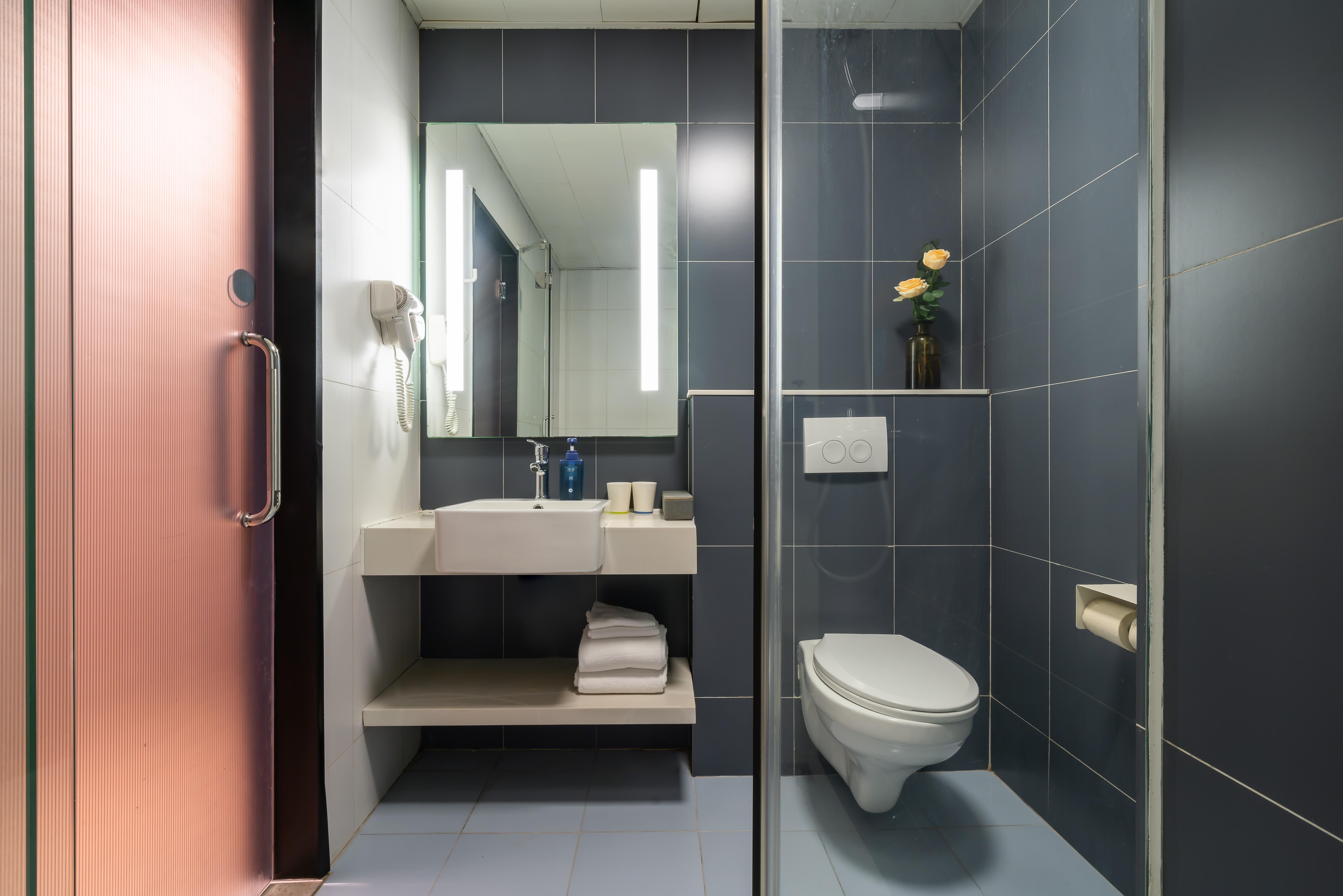 Hanting Hotel (Zhuhai Gongbei Port Qinglv South Road) 23/25