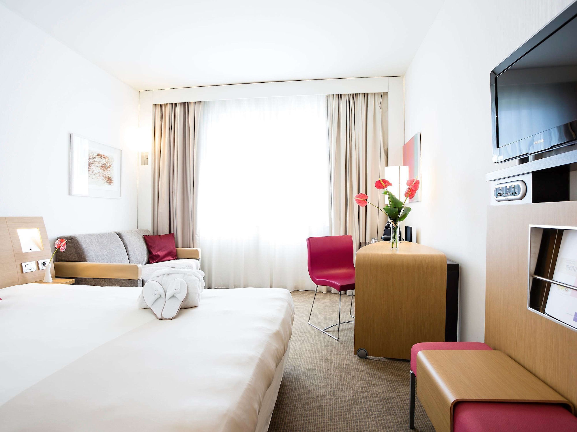 EXECUTIVE, KING BED, SEA VIEW, SOFA