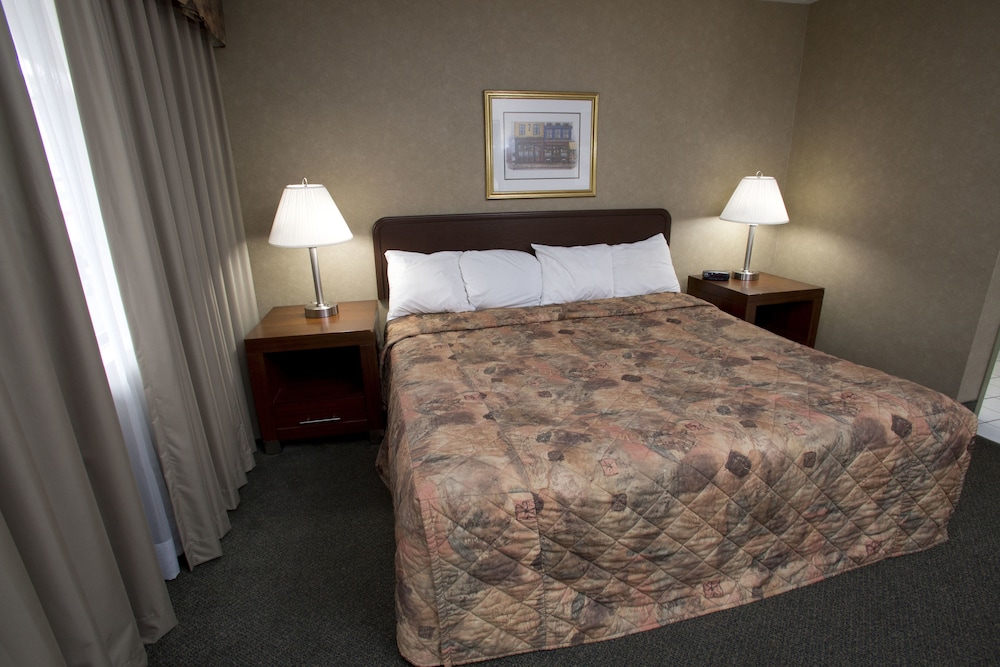 The Falls Hotel and Inn 15/40